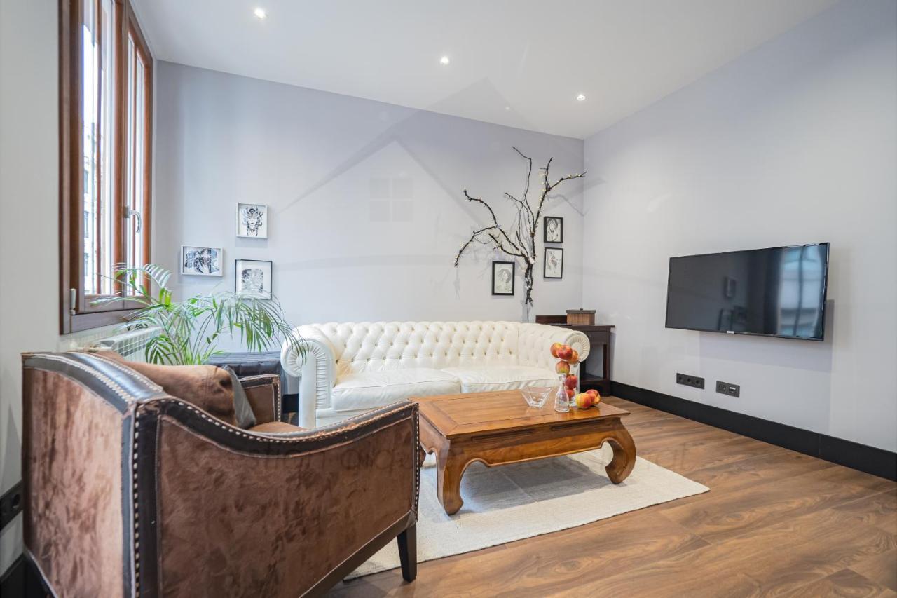 اوفيدو Chambre Noir Apartamento المظهر الخارجي الصورة